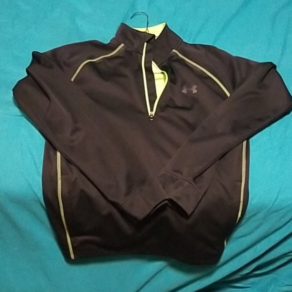Under armour sweater - Picture 2 of 3